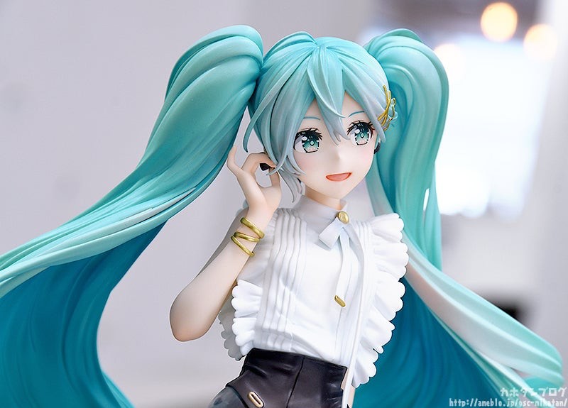 GSC x Rella插图《初音未来》NT风私服Ver. 即将开订