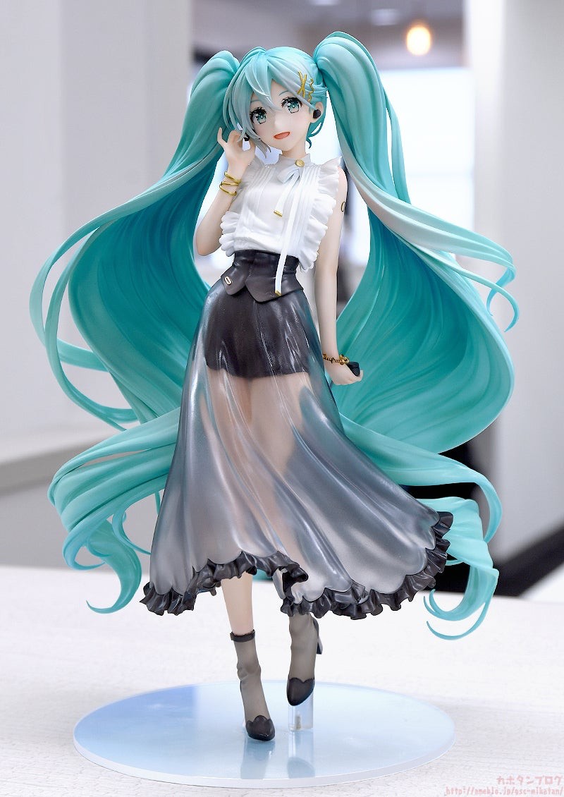 GSC x Rella插图《初音未来》NT风私服Ver. 即将开订